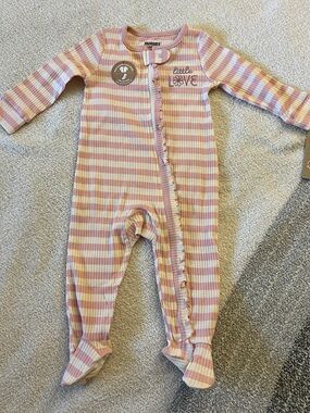 Huggies Little Love Organic Cotton Footed Sleeper NWT 9M Pink Stripe Ruffle